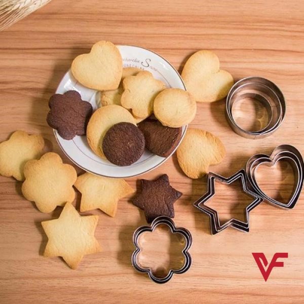 12-piece Stainless Steel Cookie Cutter Set